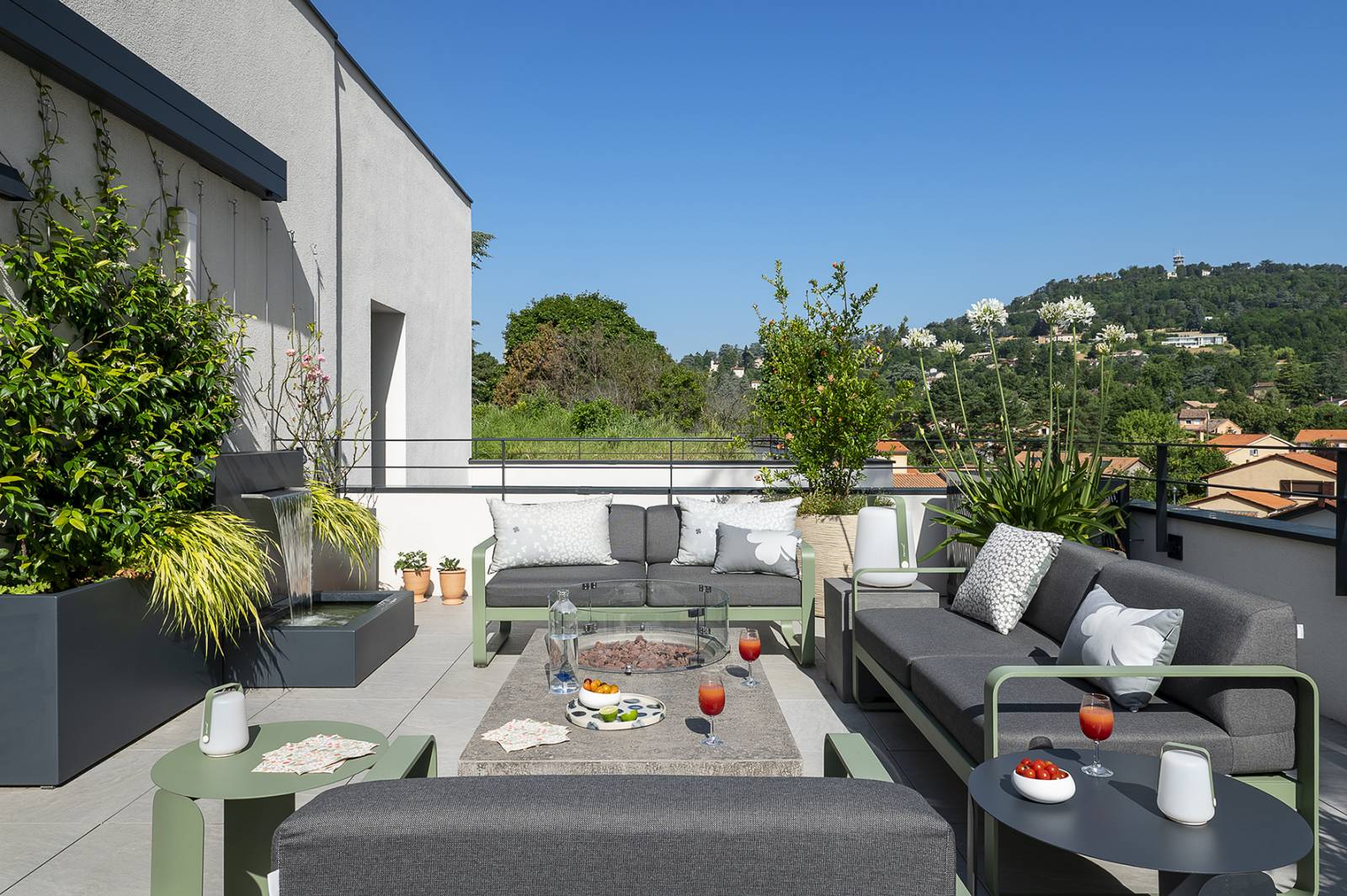 Conception et réalisation de 2 terrrasses 45 et 35m² à Saint Cyr au Mont D'or