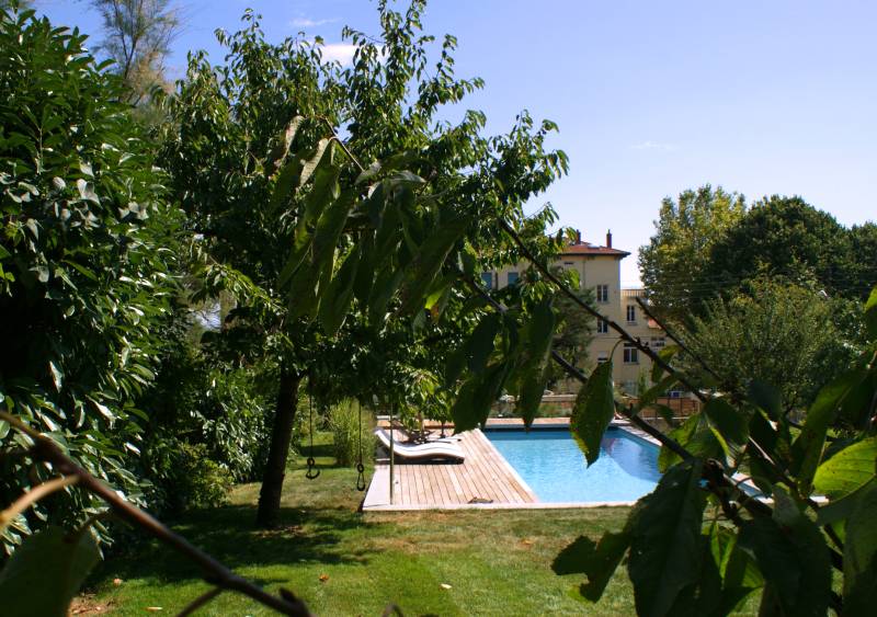 Aménagement complet d'un Jardin de ville en pente avec piscine à Caluire proche Lyon